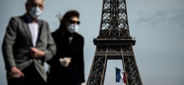 Visitas à Torre Eiffel despencam 80% com pandemia