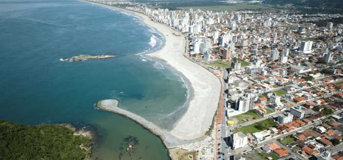 Praia do Gravatá atinge 98% de obra