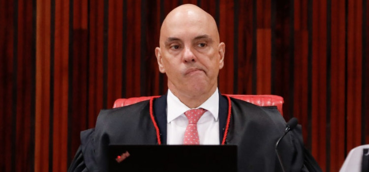 Oposição defende impeachment contra Moraes