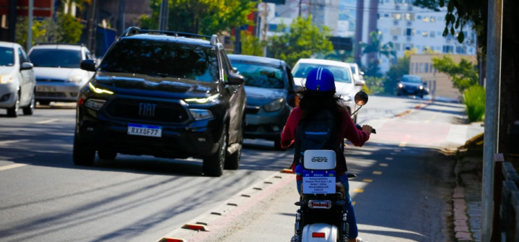 Blumenau testa plataforma para condutores de patinetes elétricos