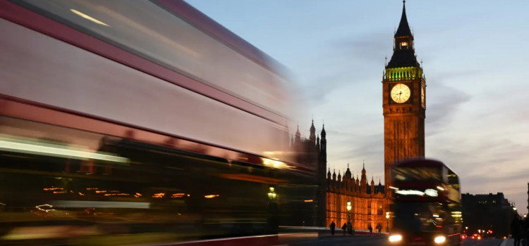 Londres estuda taxa turística