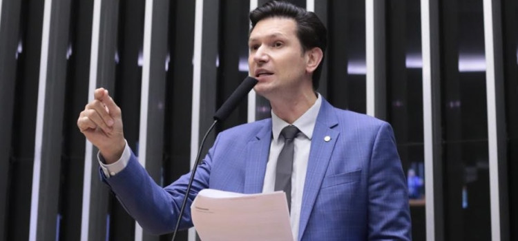 Marques luta contra impostos locais