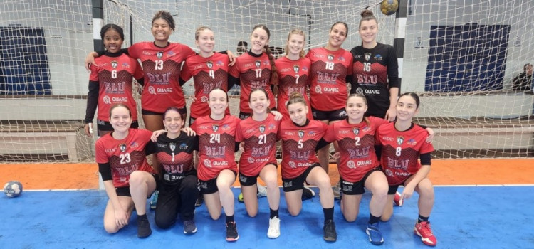 Blumenau vence no handebol, vôlei e futebol