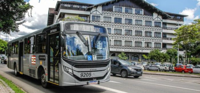 Novos horários de ônibus entram em vigor nesta segunda