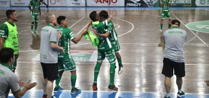 Série Ouro de futsal começa com goleada do Joinville sobre o Blumenau