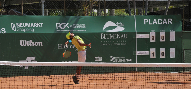 Federação Catarinense de Tênis comemora 65 anos com torneio