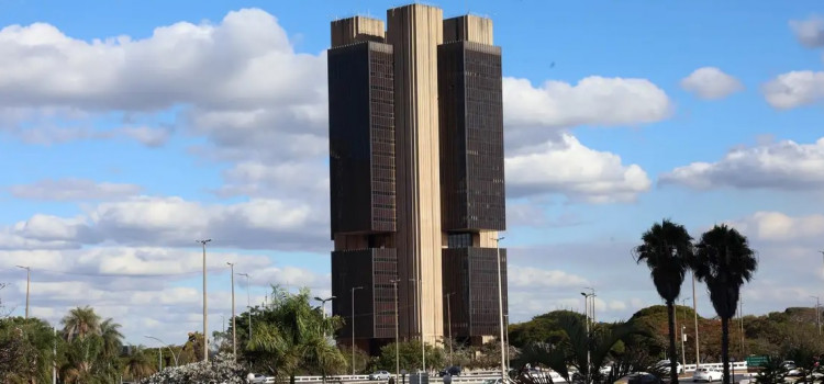 Mercado reduz projeção para a inflação