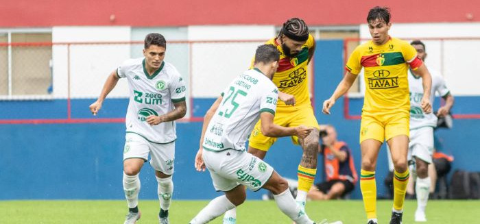Brusque vence a Chapecoense e abre vantagem na semifinal do Catarinense