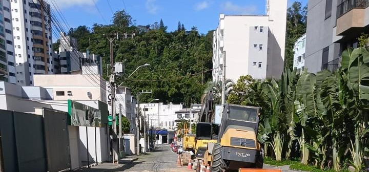 Pavimentações no Victor Konder acontecem essa semana