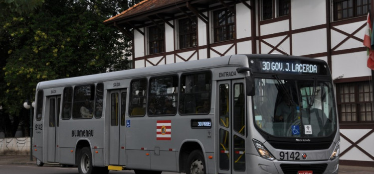 Transporte coletivo tem alterações em horários de algumas linhas