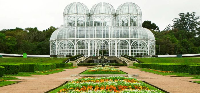 Natal de Curitiba bate recorde e vira referência para o turismo regional
