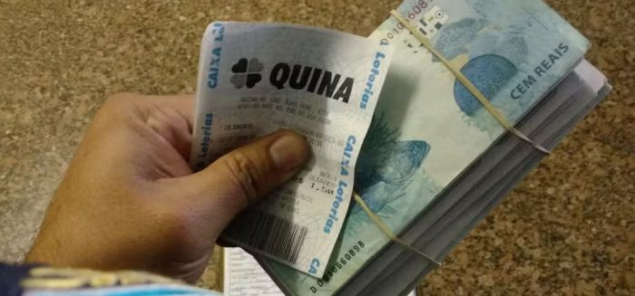 Polícia evita que idosa caia no golpe do bilhete premiado