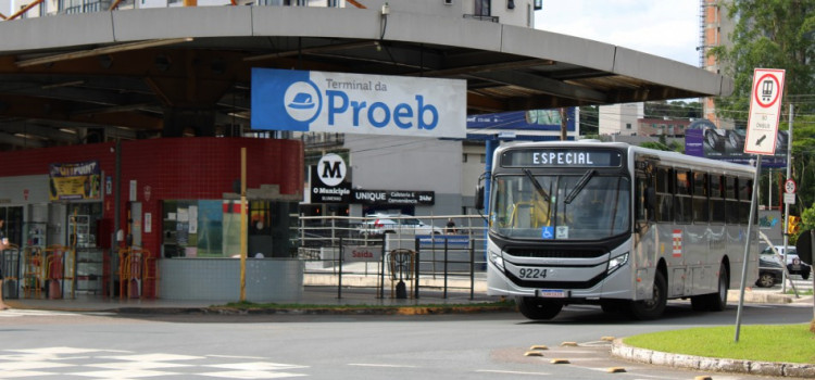 Um milhão de pesspas pegaram ônibus em outubro