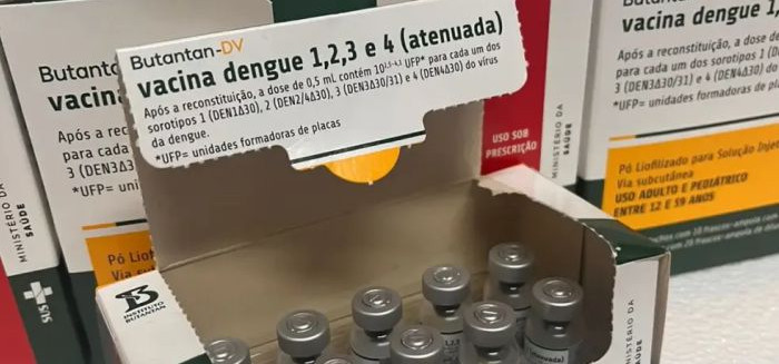 Governo suspende vacina da dengue do Butantan após duas mortes