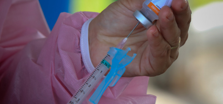 Estado vai vacinar todos acima de 18 anos até o fim de outubro