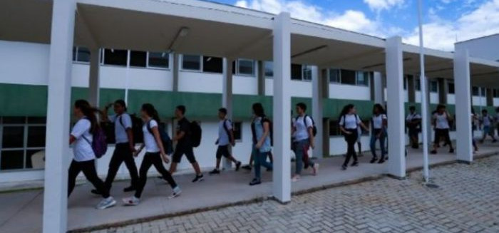 Blumenau oferece contraturno escolar com foco em educação, cultura e esporte