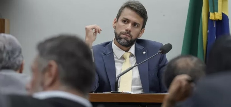 Líder do União Brasil na Câmara recusa ministério