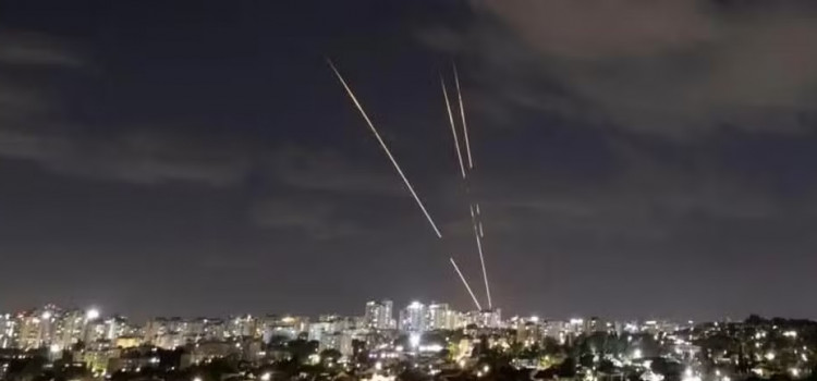 Israel bombardeia bases militares no Irã e na Síria