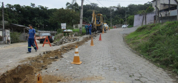 Obras de expansão de rede iniciam na Rua Eça de Queiroz, na Água Verde