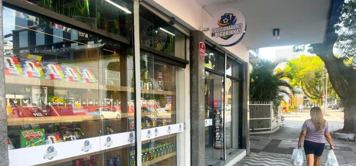 Copa do Mundo: Blumenau ganha loja exclusiva de álbuns e figurinhas