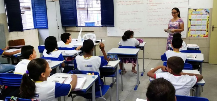 Lula veta aula de programação na grade escolar