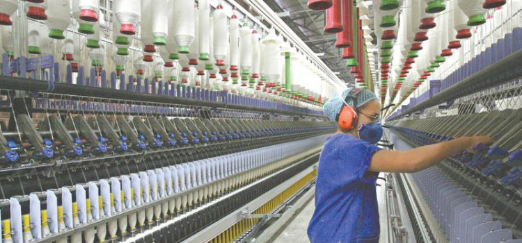 Indústria têxtil avança 36% até maio