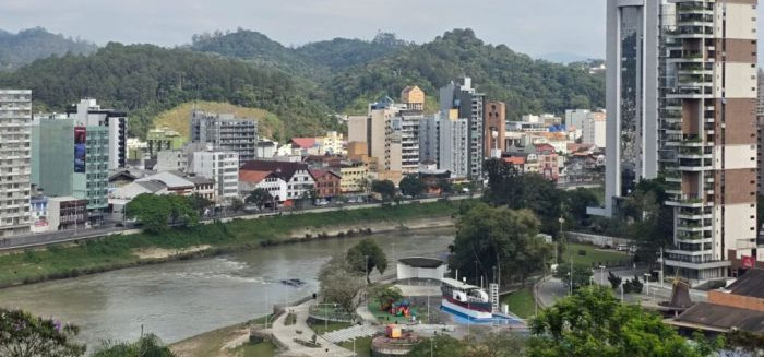 Prefeitura de Blumenau adia eventos de aniversário devido à chuva