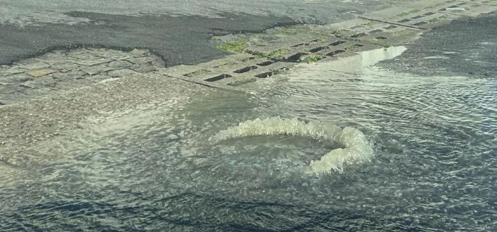 Moradores do Salto do Norte reclamam de esgoto a céu aberto
