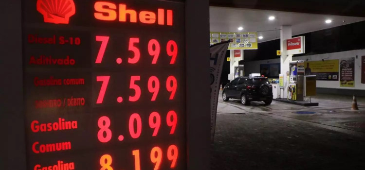 Por que a gasolina aumentou?