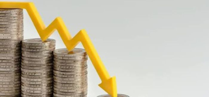 Economia brasileira recua 0,4% em julh