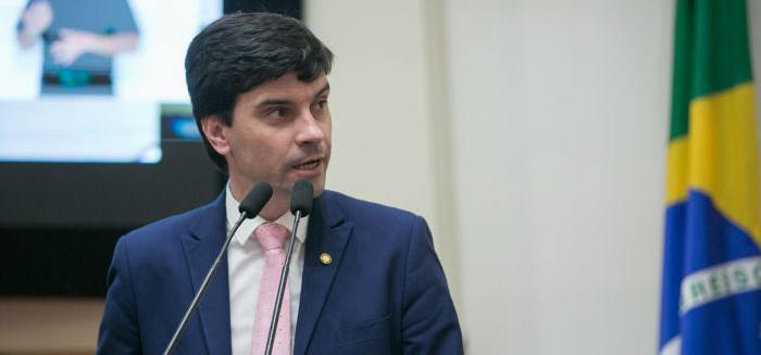 MP-SC investiga delegado-geral por conduta no caso do cão Orelha