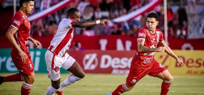 Inter-SM perde é derrotado e vive drama contra o rebaixamento