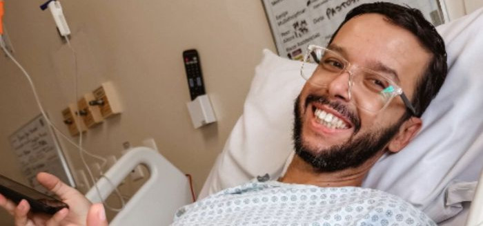 Professor vence doença rara com transplante em Blumenau