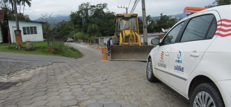 Obras de expansão de rede de água afetam o trânsito nesta terça-feira