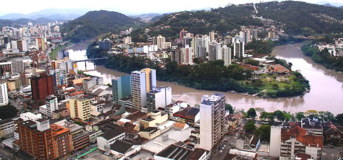 Blumenau debate mudanças na legislação urbanística em audiência pública