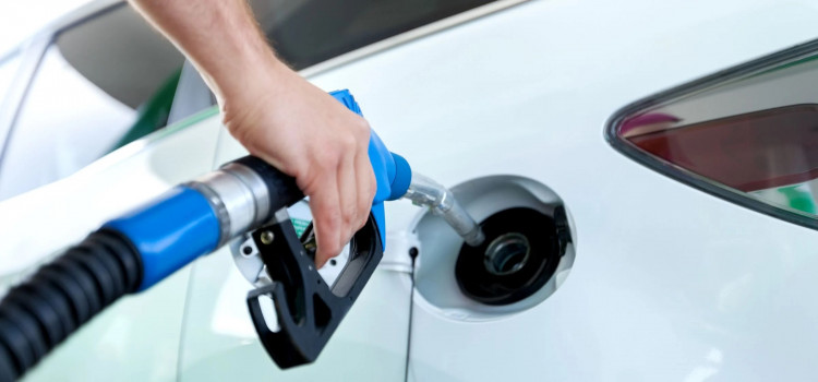 Com nova alta, preço da gasolina já está 30% mais caro