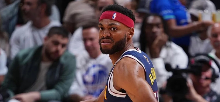 NBA: Bruce Brown acerta volta ao Nuggets