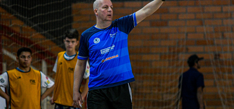 Serpa avalia a temporada da Associação Timbó Futsal