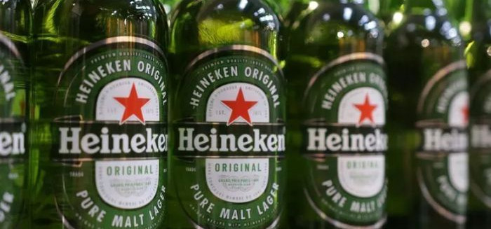 Heineken anuncia demissão de 6 mil funcionários após queda nas vendas