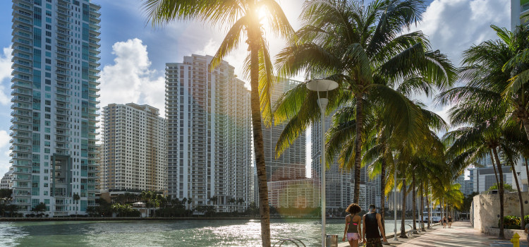 Miami poderá se tornar o eldorado do turismo de vacinação