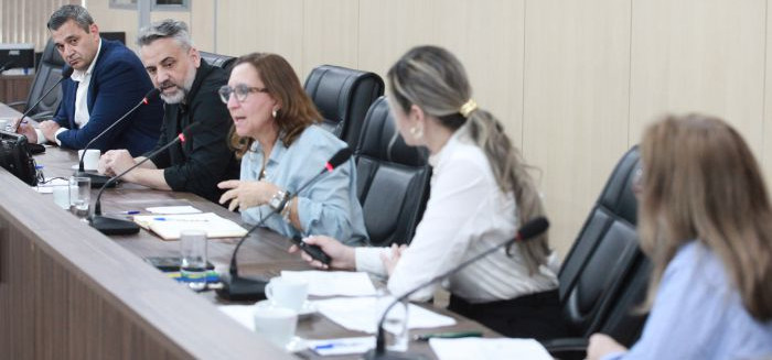 Câmara cobra atrasos em reformas e cobra gestão da Semed