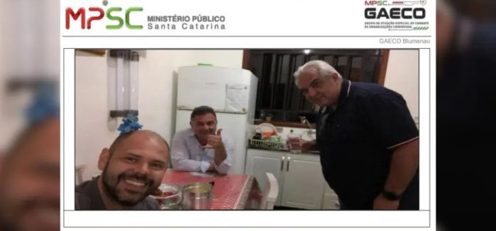 Áudio revela que propina de cartel era deixada em gaveta de ex-secretário