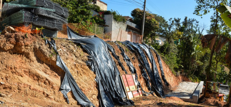 Obras de contenção na Rua Aimorés superam 40% de execução