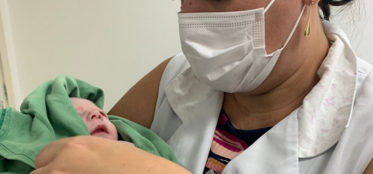Bebê nasce no Ambulatório Geral do Garcia