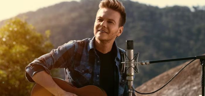 Michel Teló traz novo show e sucessos para a Festa do Pirão