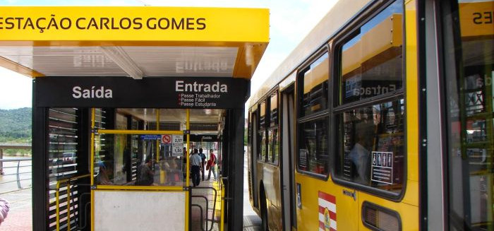 Blumenau tem mudanças nos horários de 10 linhas de ônibus hoje