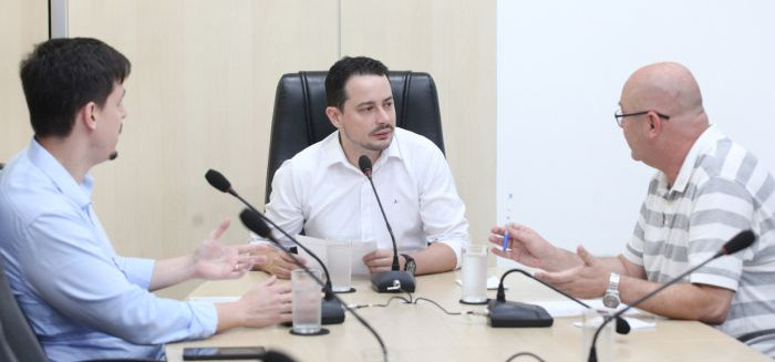 Câmara cobra melhorias na saúde e ouve Secretário sobre o CEDAP