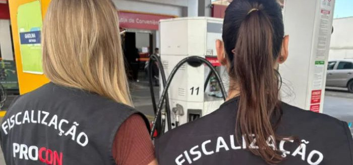 Procon multa postos em R$ 153 mil após fiscalização