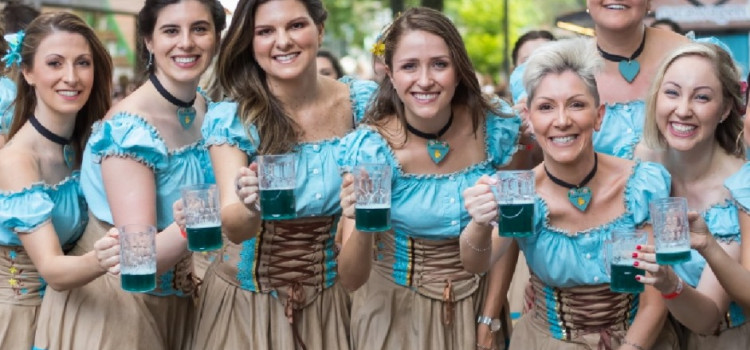 como participar dos desfiles da Oktoberfest?