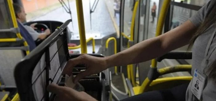 Sindicato se mobiliza para manter cobradores nos ônibus